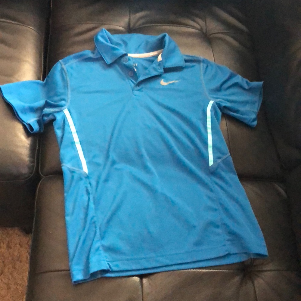 Boys Nike Collard Tee